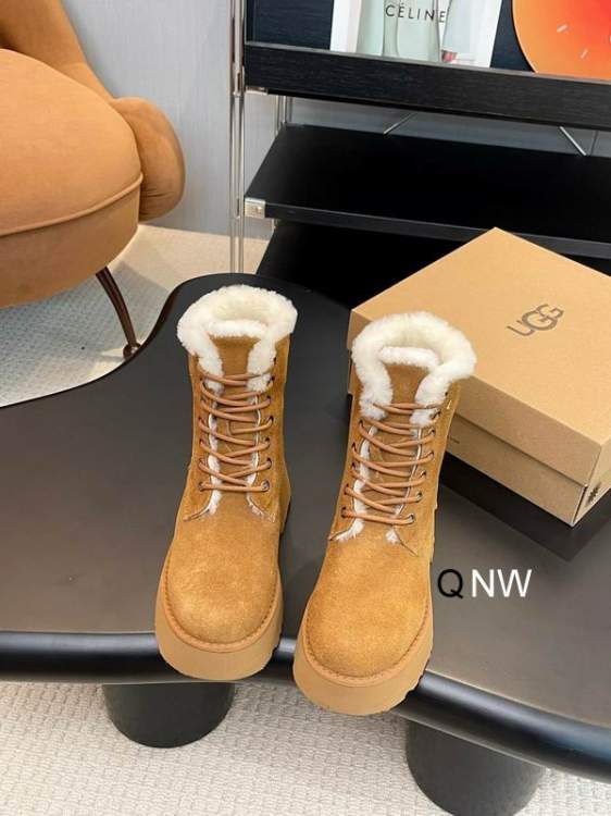 Picture of UGG Shoes _SKUUGGsz35-40NW121019814